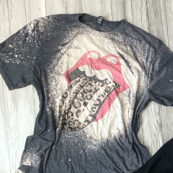 NEW Bleached Leopard tongue Kiss Top S-3X shirt - Picture 2 of 6